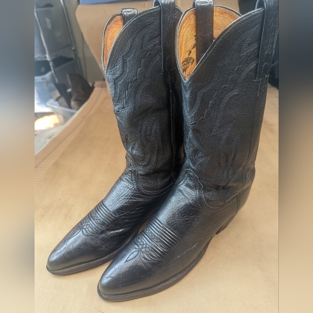 Lucchese Boots men's size 9D black leather classic Western cowboy boots. Great c